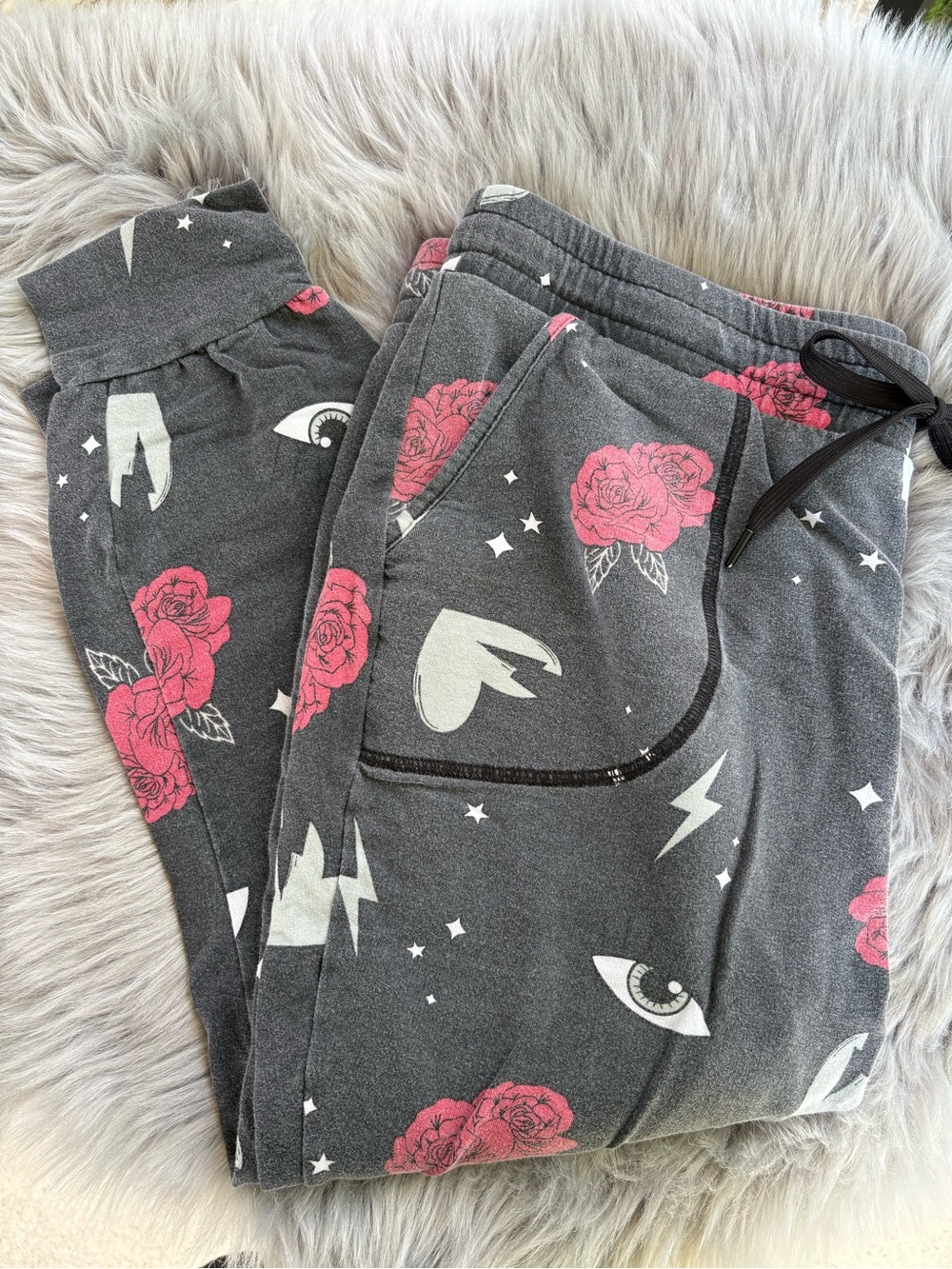Women’s Floral & Heart Print Jogger Pants